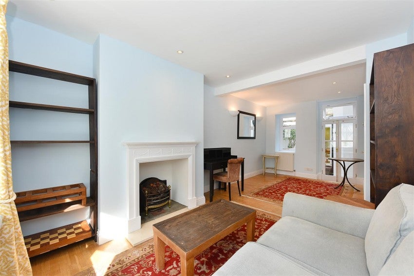 House Woodfall Street in Greater London