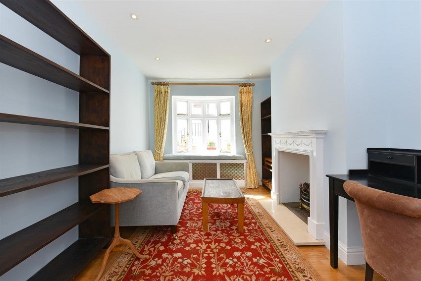 House Woodfall Street in Greater London