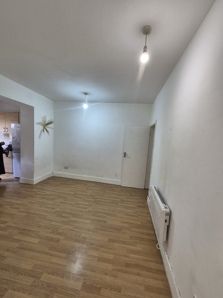 Flat Cobble Mews in Greater London