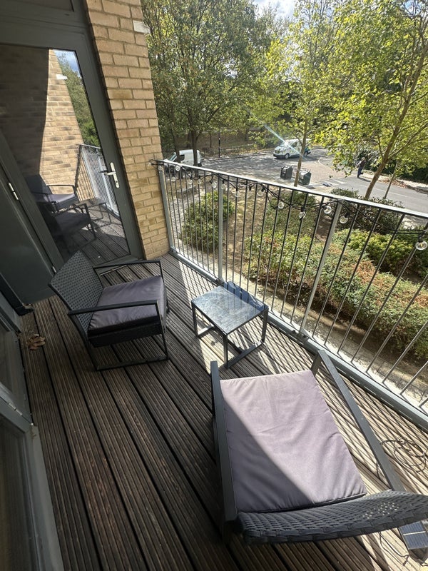 Room Mostyn Road in Greater London