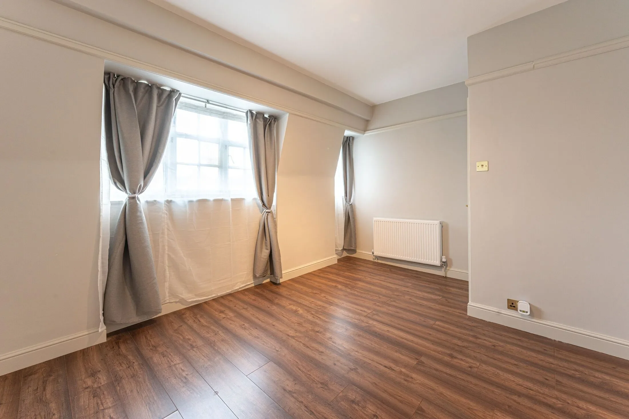 Flat Falloden Way in Greater London