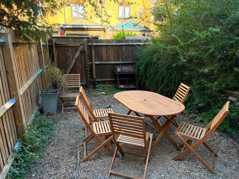 Room Fowey Close in Greater London