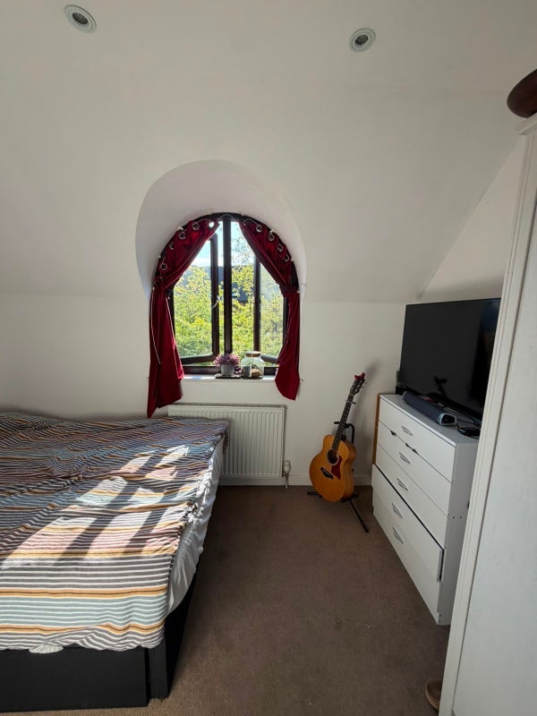 Room Fowey Close in Greater London