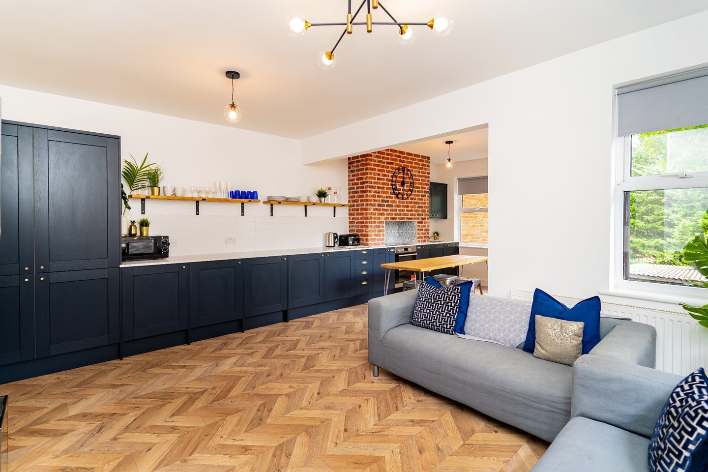 Room Coningsby Road in High Wycombe