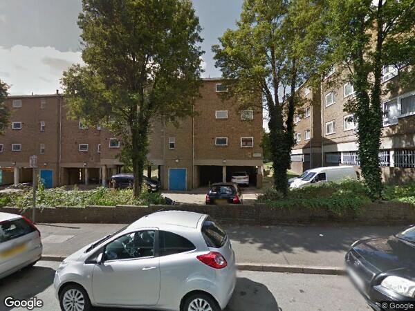 Flat Dumfries Street in Luton