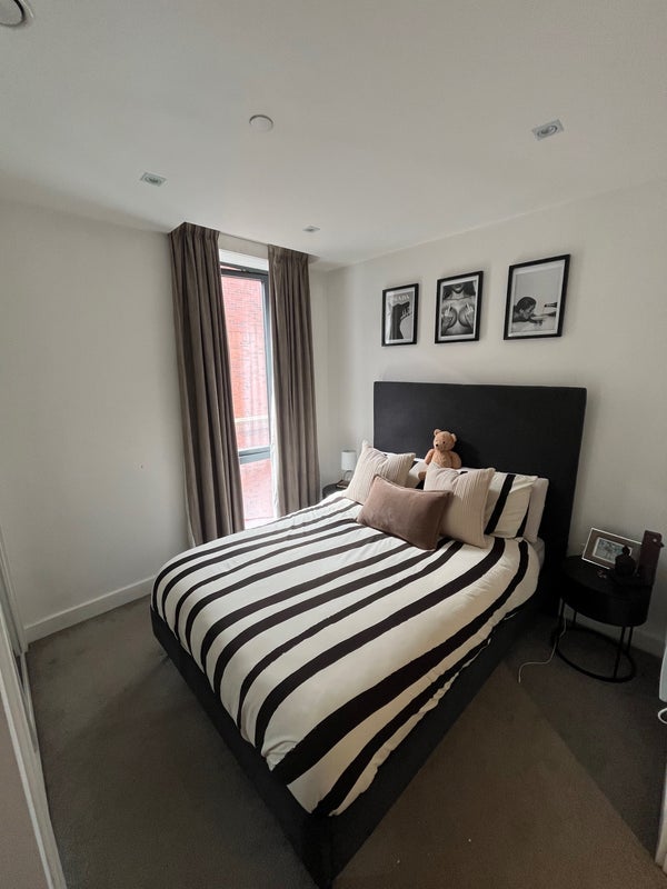 Room Back Hulme Street in Salford