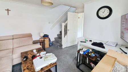 House Lucas Close in Irthlingborough