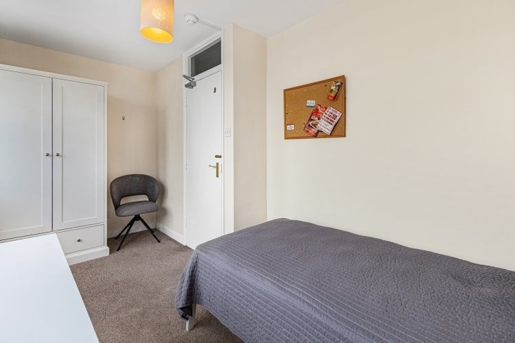 Room Horwood Close in Oxford
