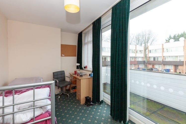 Room Horwood Close in Oxford