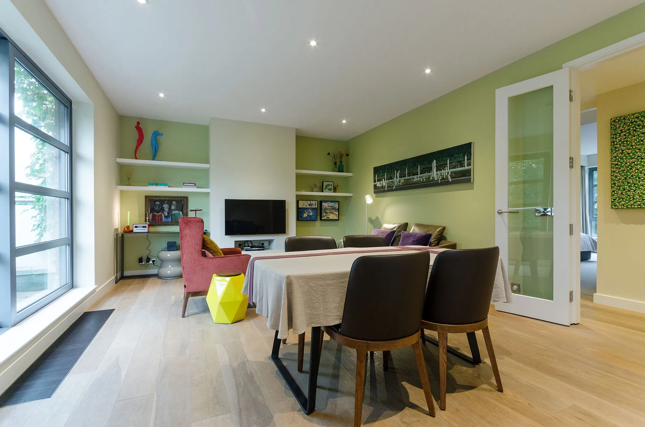 Flat Haverstock Hill in Greater London