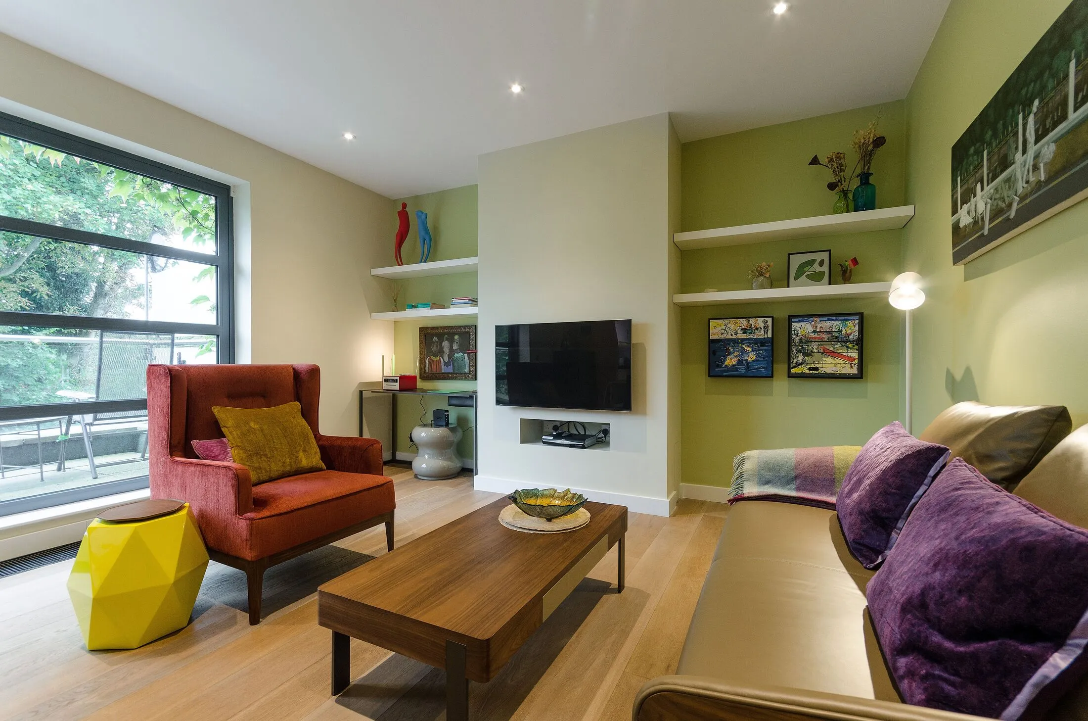 Flat Haverstock Hill in Greater London