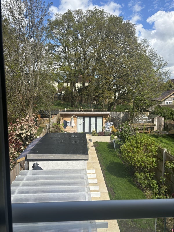 Room Walden Avenue in Greater London