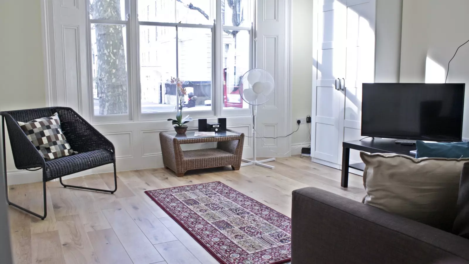 Flat Ladbroke Grove in Greater London