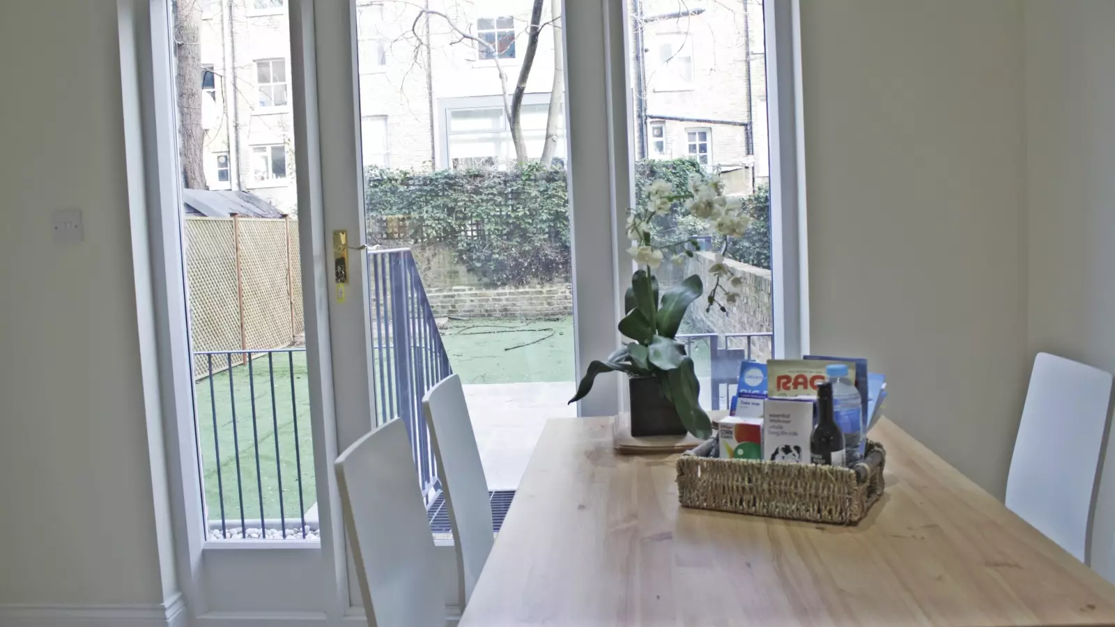 Flat Ladbroke Grove in Greater London