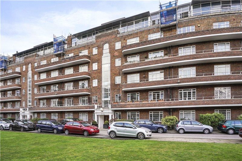 Flat Gliddon Road in Greater London