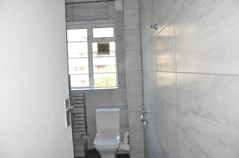 Flat Gliddon Road in Greater London