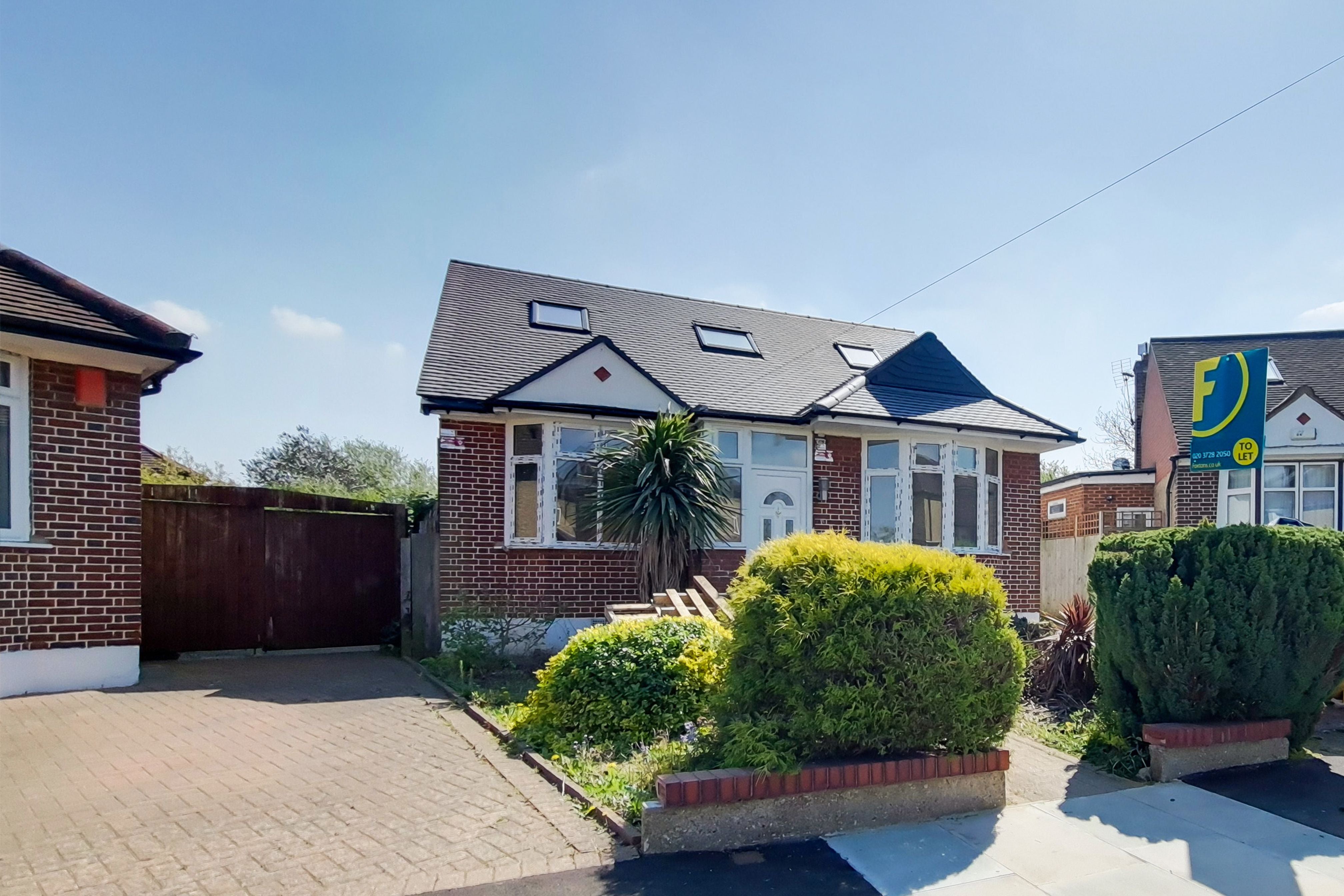 House Elm Drive in Greater London