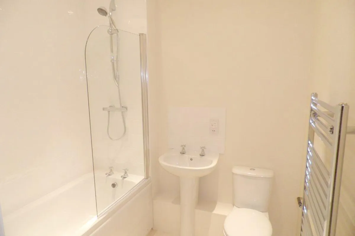 Flat Riverside Close in Breckland District