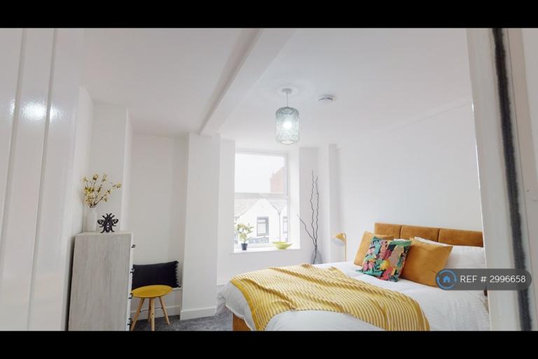 Flat Benyon Street in Oldham