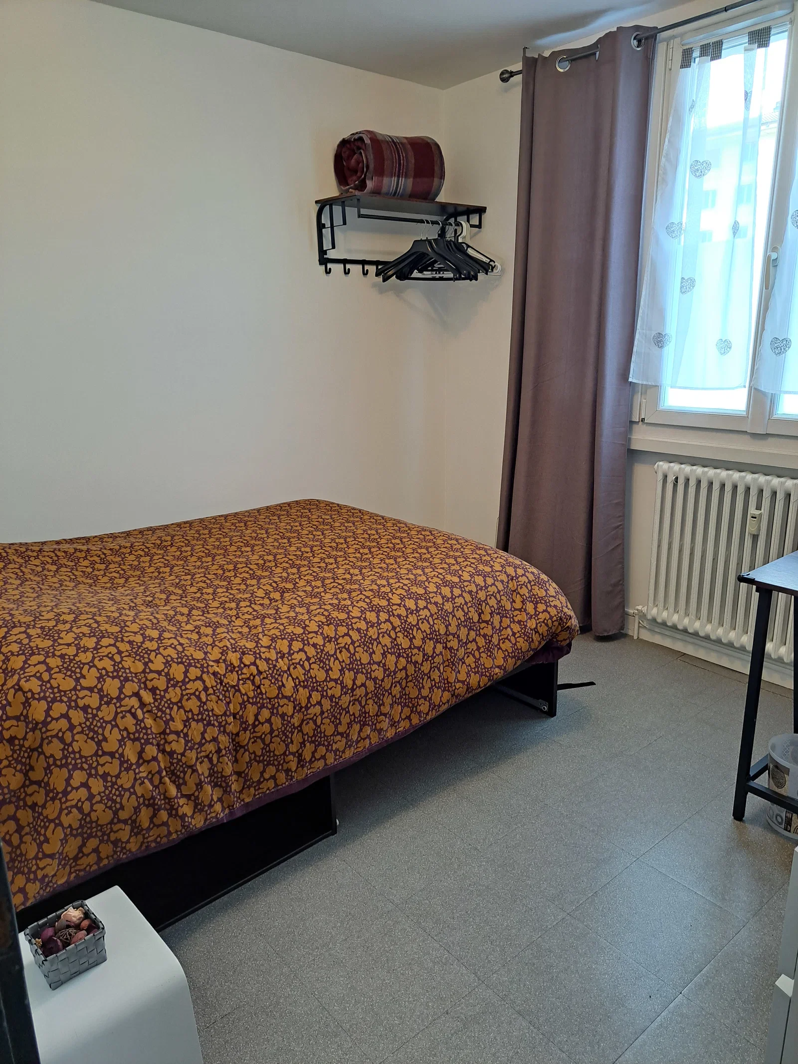 Chambre Rue de la Colline à Annemasse