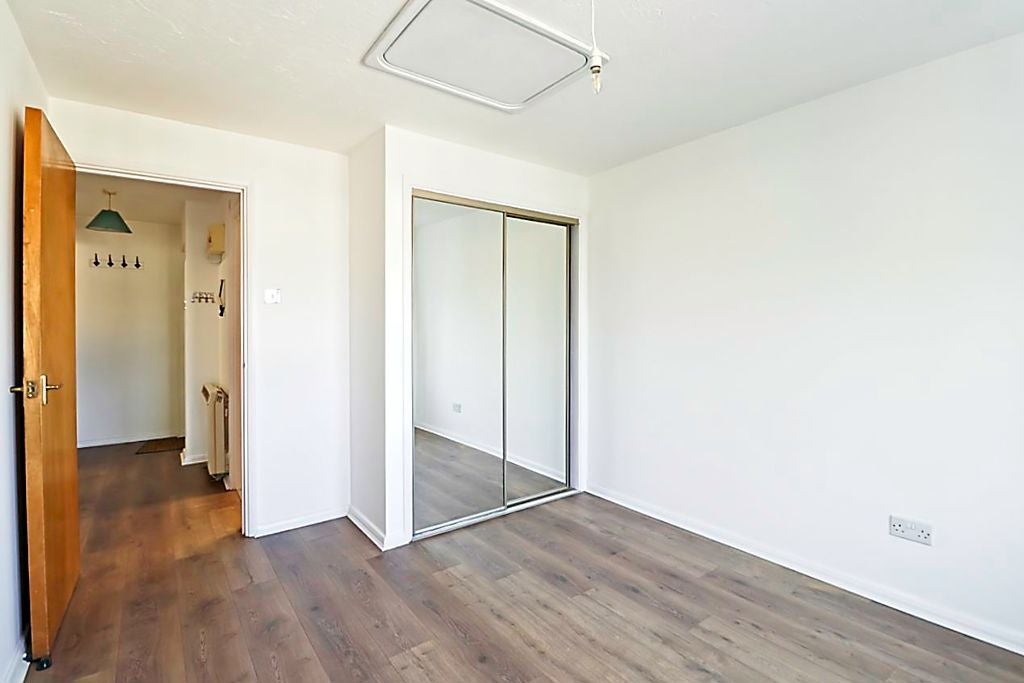 Flat Benfleet Road in Castle Point