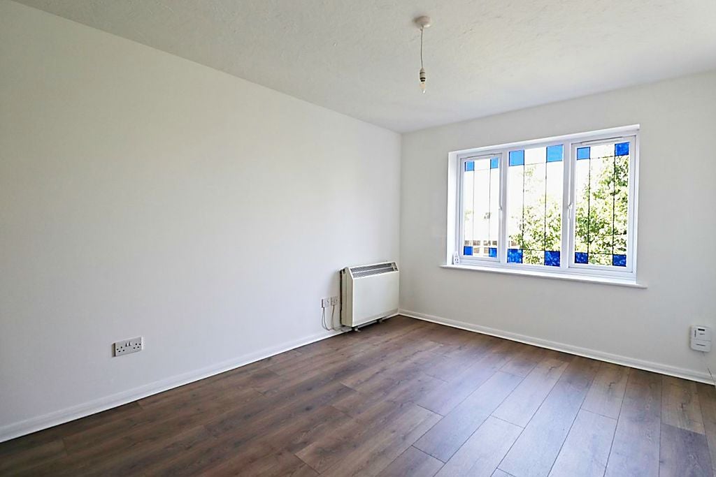 Flat Benfleet Road in Castle Point