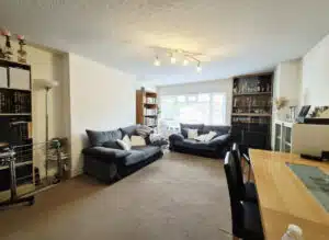 Flat St Peter's Court in Greater London