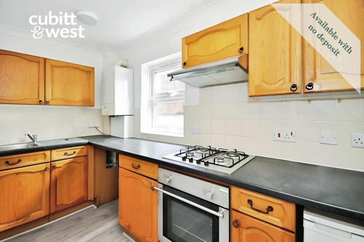 Flat Carshalton Road in Greater London