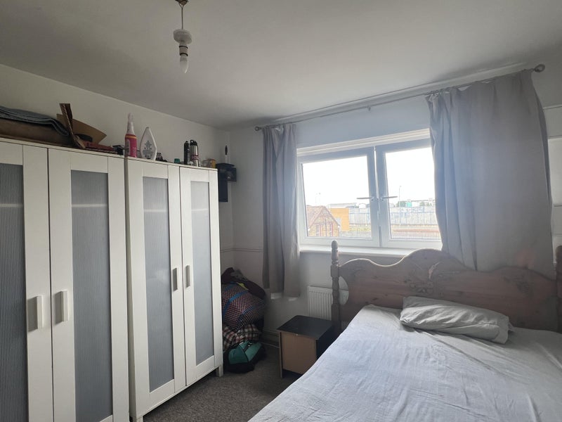Room Woodman Street in Greater London