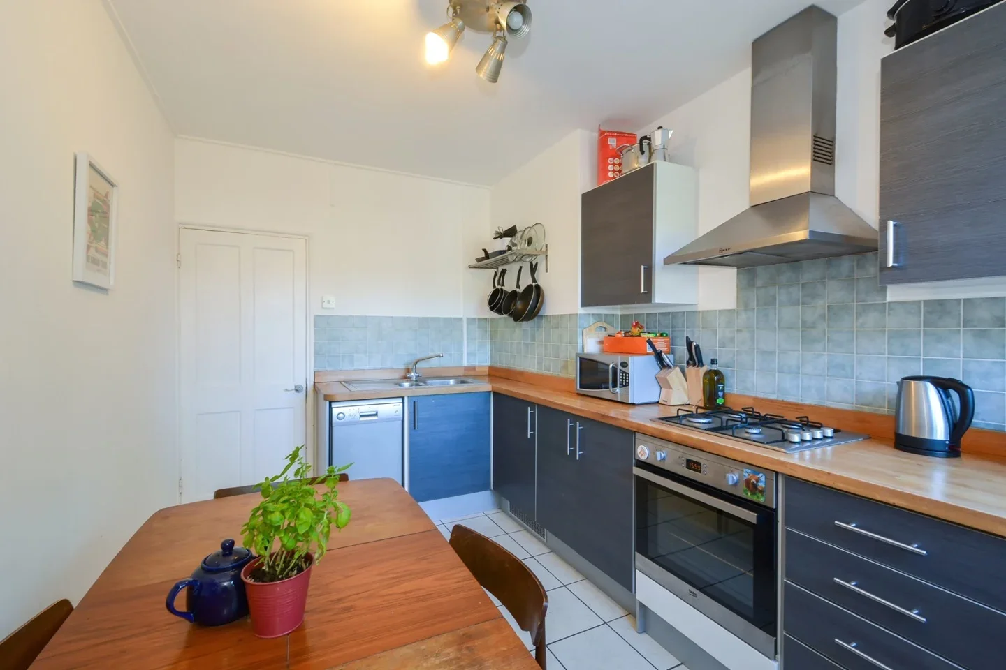 Flat Gascoyne Road in Greater London