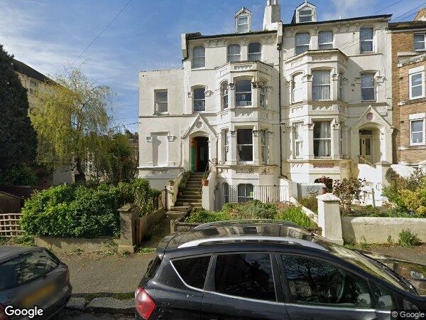 Flat Carisbrooke Road in St Leonards