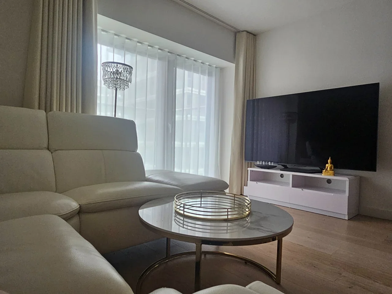 Room Riverside Walk in Greater London