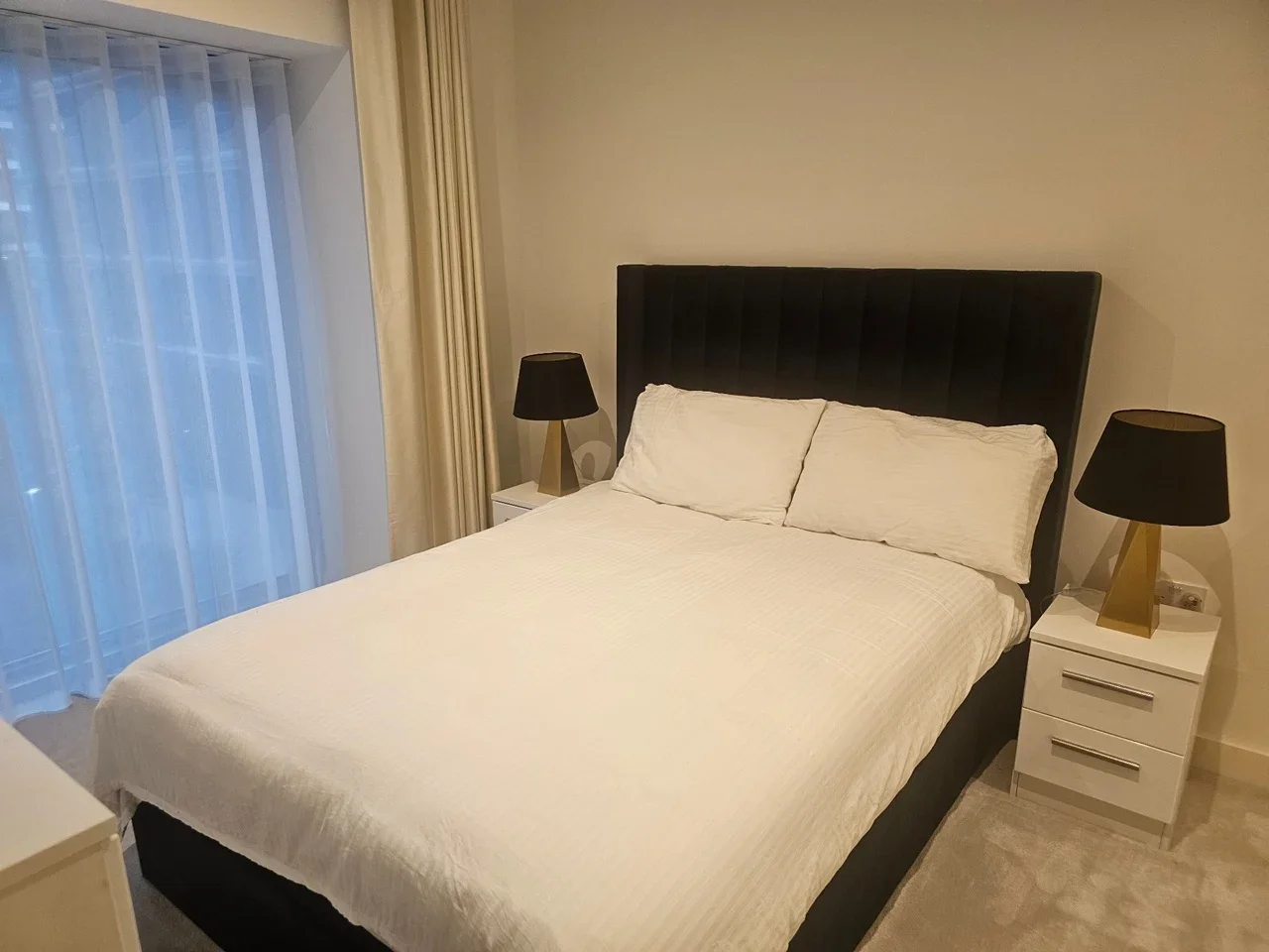 Room Riverside Walk in Greater London