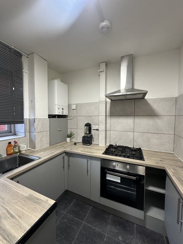 Room Morning Lane in Greater London