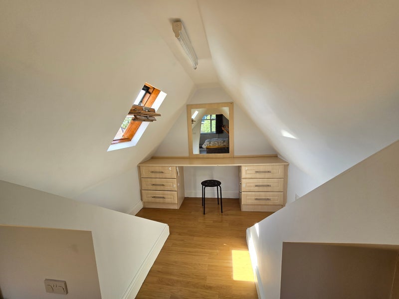 Room Hervey Close in Greater London