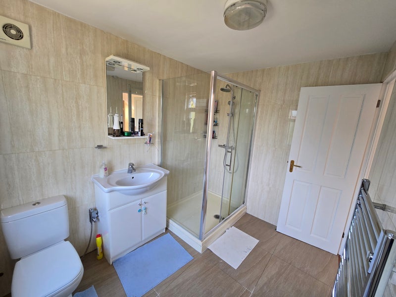Room Hervey Close in Greater London