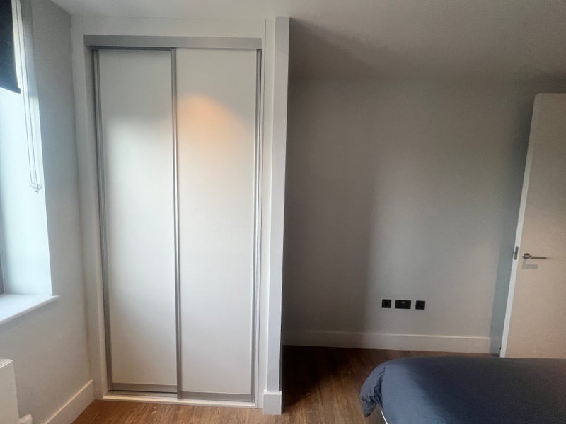 Room Park Lane in Greater London