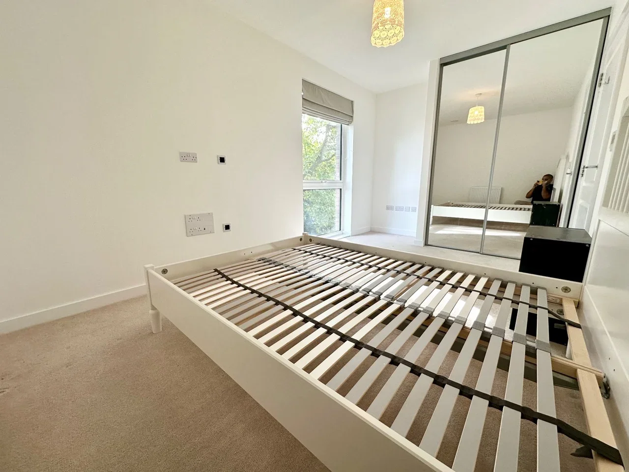 Flat Lomond Grove in Greater London