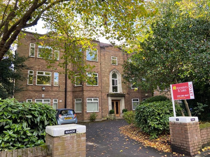 Flat Manor Court in Liverpool