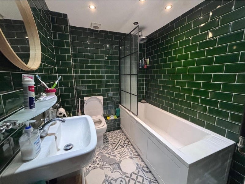 Room Byron Street in Greater London