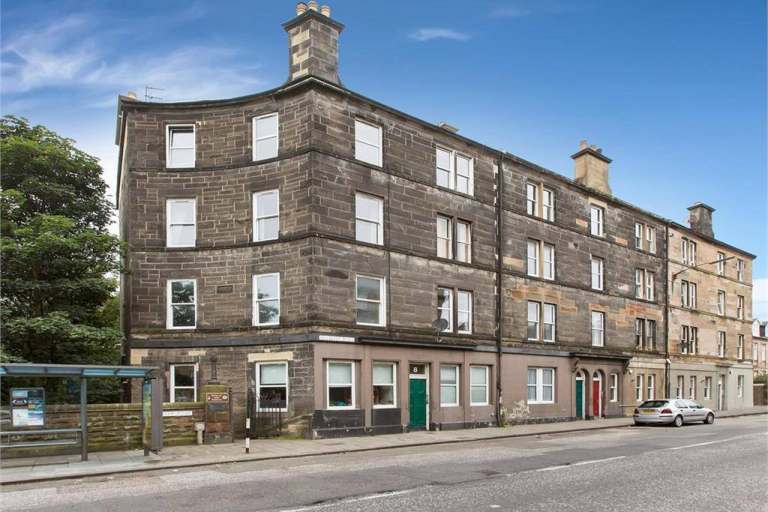 Flat Newhaven Road in City of Edinburgh