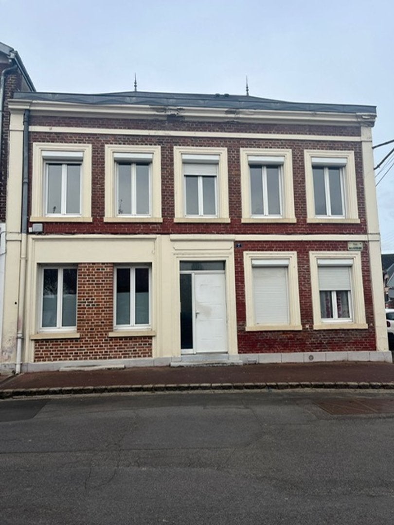 House Place de la République in Roye