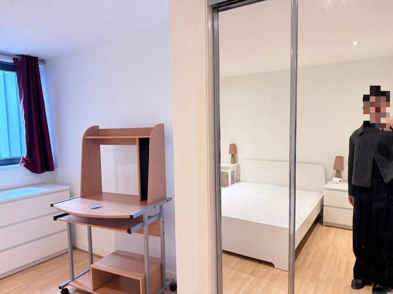Room Lancefield Quay in Glasgow