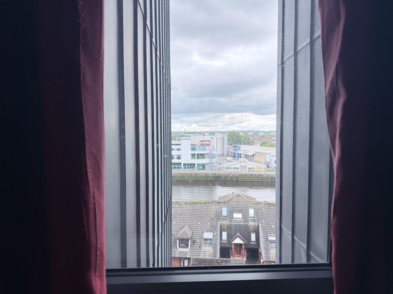 Room Lancefield Quay in Glasgow