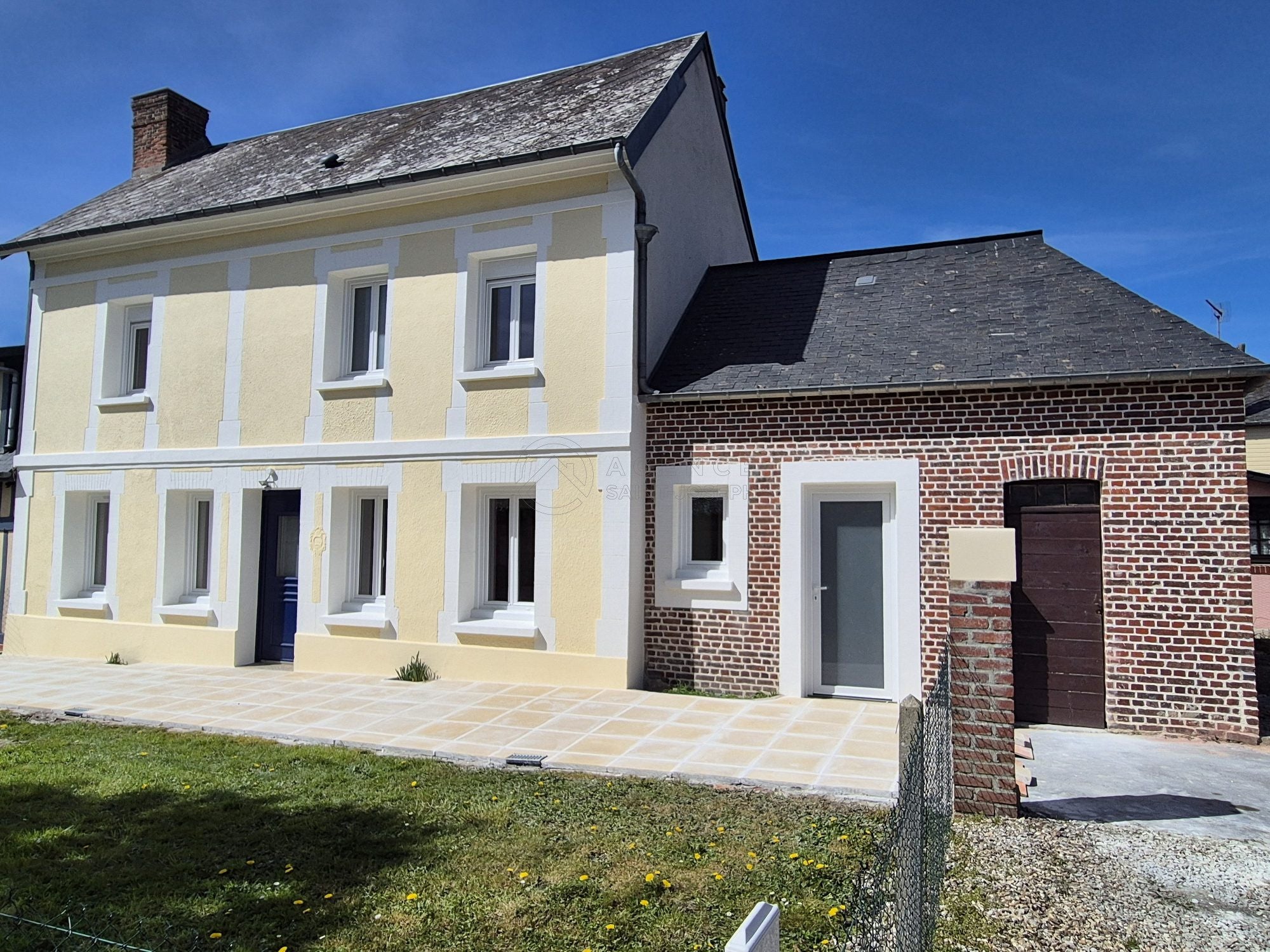 House Allée des Thuyas in Yvetot