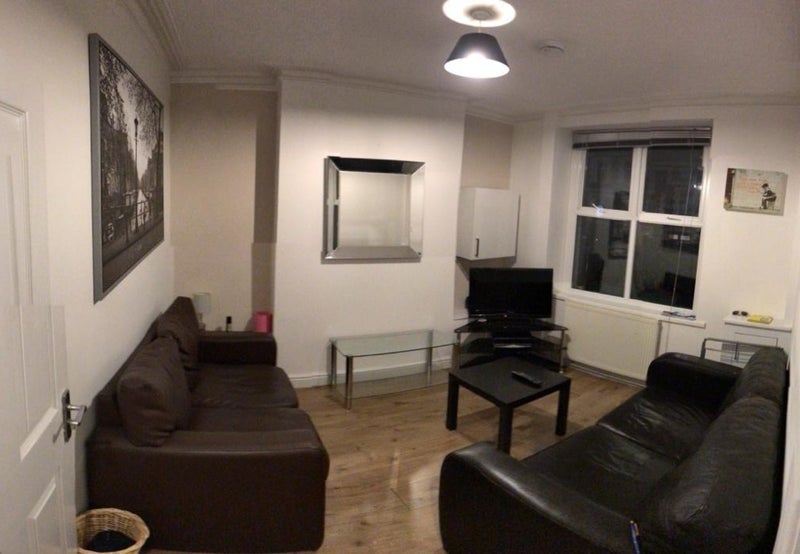Room Donald Street in Cardiff