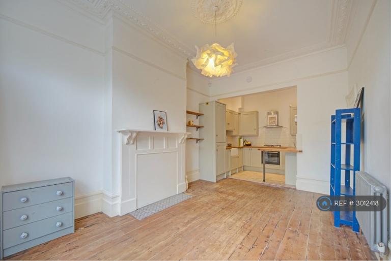 Flat Hammelton Road in Greater London