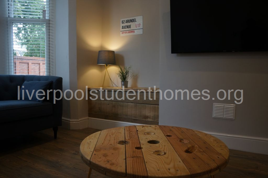 Flat Shaw Street in Liverpool