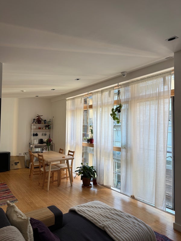 Room Kingsland Road in Greater London