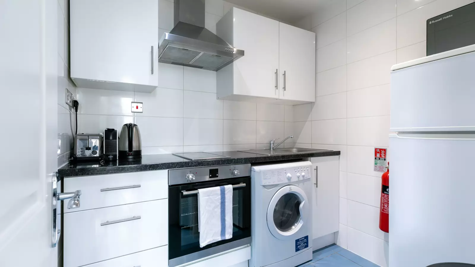 Flat Nevern Road in Greater London
